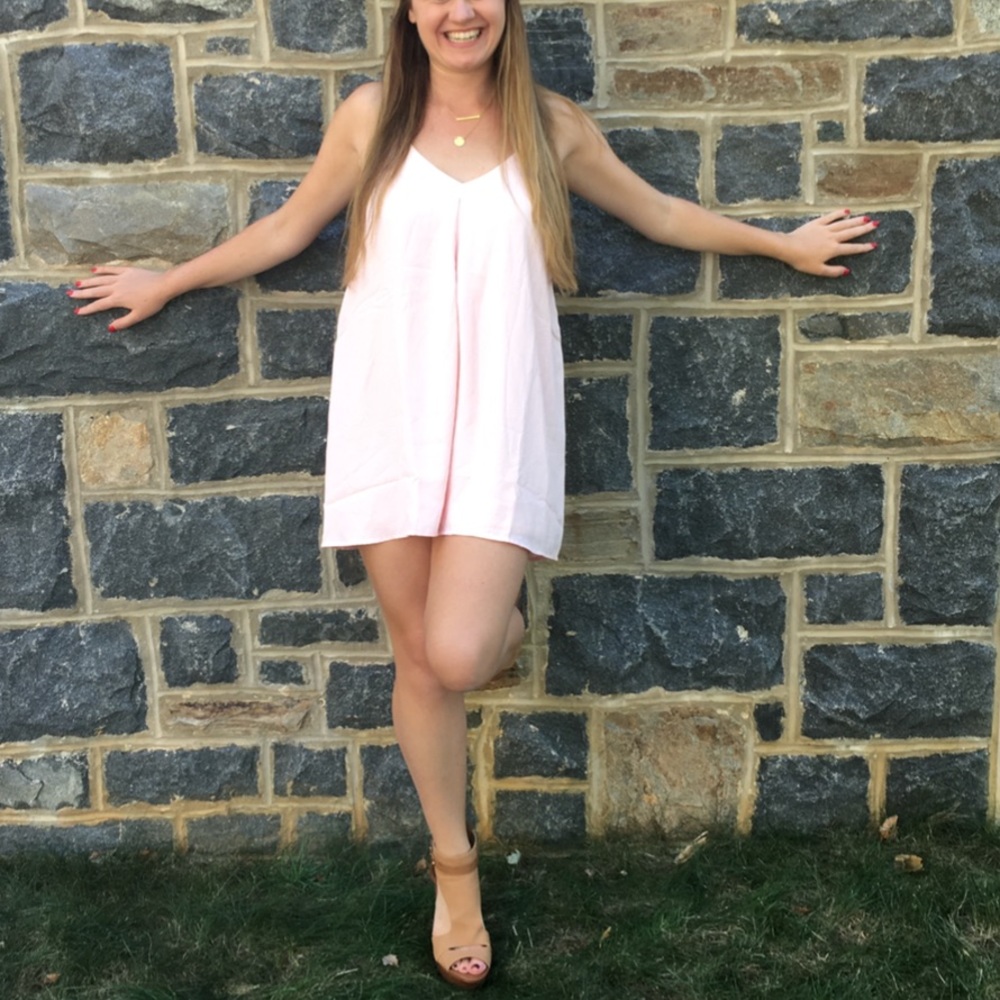 Tobi • light pink v-neck shift mini dress - Picture 3 of 6